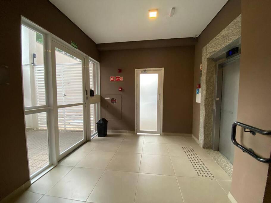 1710 - Vista Privilegiada E Localizacao Apartamento *